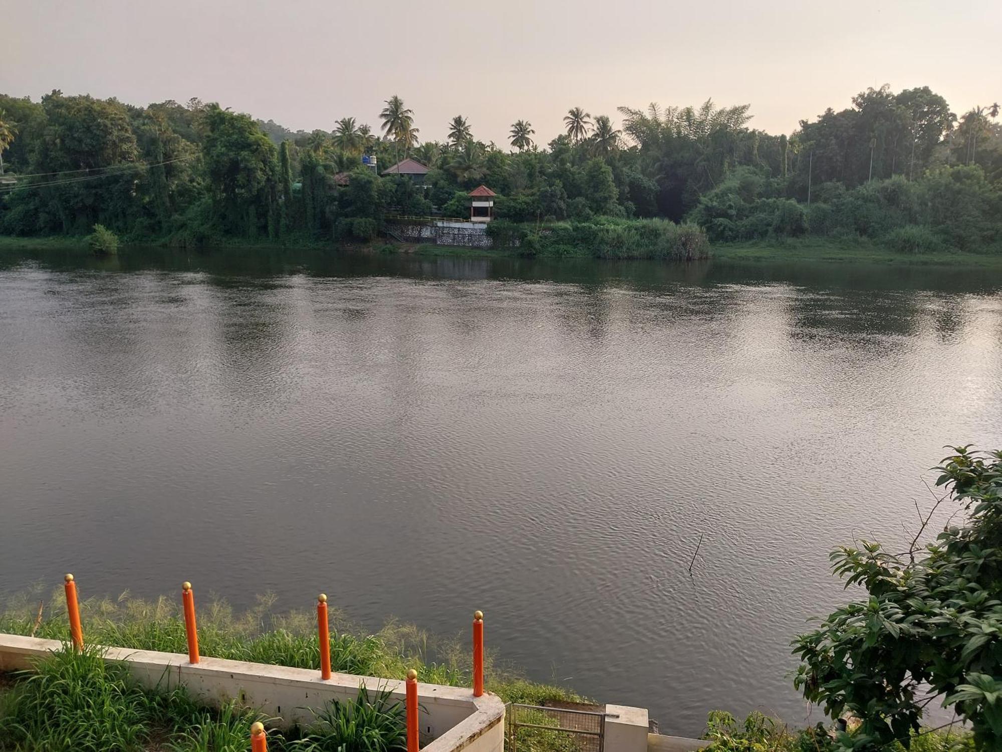 Stayberries River Rock Villa Athirapilly Kizhake Chālakudi 외부 사진